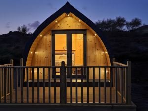 Loch Ewe Luxury Pods