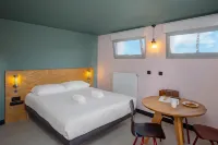 Eklo Hotels Bordeaux City Center Bastide Hotels in Bordeaux