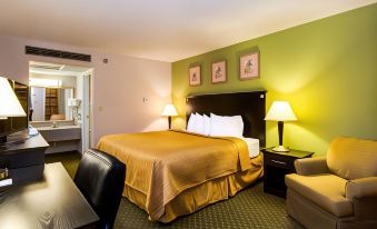 Quality Inn & Suites Moline - Quad Cities