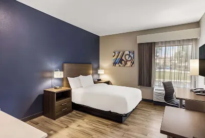 MainStay Suites Bourbonnais - Kankakee Hotels near LensCrafters