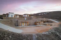 Kythea Suites Kythnos Hotel dekat Panagia Kanala