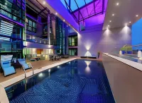Legend Hotel Lagos Airport, Curio Collection by Hilton - Pools