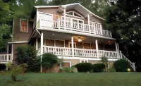 Folkestone Inn Hotels in Swain County