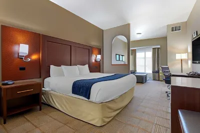 Comfort Suites Gainesville Hotels near Global Event Center at WinStar World Casino and Resort