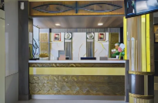 RedDoorz Plus near Gold Coast Ferry Terminal Batam