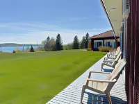 Baddeck Inn Hotels in Baddeck