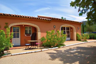 Les Jardins de l'Ermitage Hotels in Montagnac