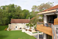 Logis la Source Bleue فنادق في Andelot-Blancheville