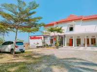 RedDoorz at Omah Candi Sari Near Airport Yia Hotel a Temon
