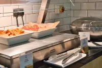 Holiday Inn Express HULL CITY CENTRE by IHG - breakfast