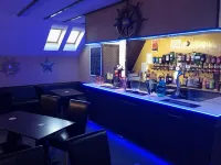 The Davron Hotel - bar