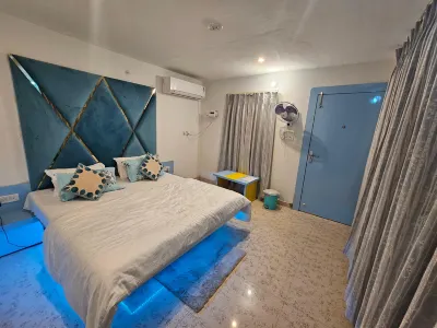 Hotel Sunset Hotels near Orchha Fort and contact for cycling as well