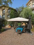 Logis Hotel Noemys Gradignan فنادق في Gradignan