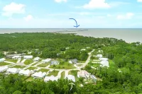 Blissful Coast Escape—Seaside Charm, Tons of Extras + Close to Everything!