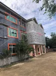 Dreamers Lodge Hotels near Terrazzo Junction
