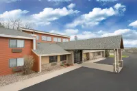 AmericInn by Wyndham West Salem - 2-Star