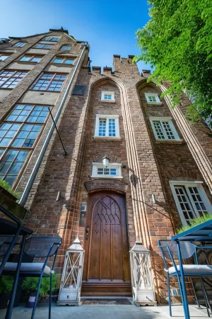 Gotyk House Отели рядом с достопримечательностью «Ratusz Głównego Miasta»