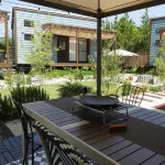 R Garden - Balcony