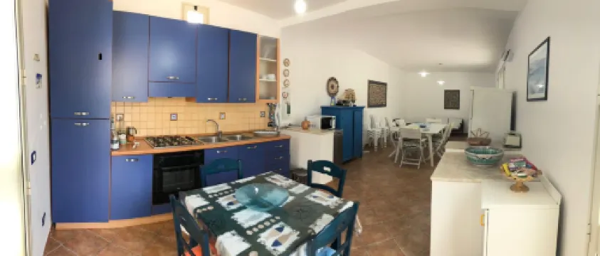 villetta a pochi passi dal mare