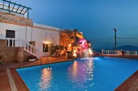 Hotel Finiki View - ที่มีสระว่ายน้ำ