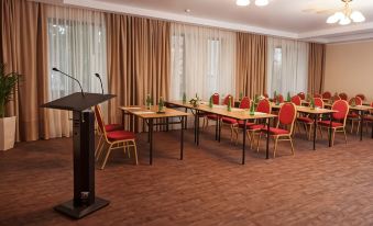 Raygond Hotel