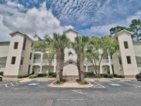 New 2Br Condo on 18th Hole Near Beaches & All Sports arenas—perfect Getaway 월드 투어 골프 링크스 주변 호텔