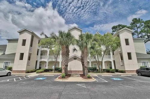 Snowbird Deal! 2Br Condo on 18th Hole, Near Beaches. Perfect Winter Escape!