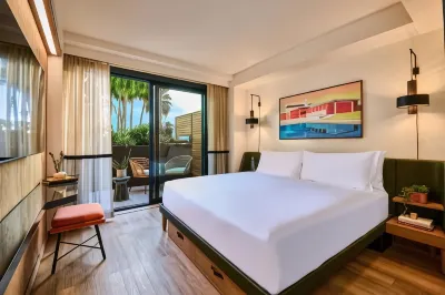 Hollywood Volume, a Tribute Portfolio Hotel