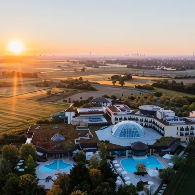 Vital Hotel Rhein Main Therme Wellness Resort & Spa Отели рядом с достопримечательностью «Арена «Фрапорт»»