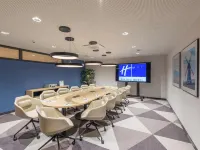Holiday Inn Express Hamburg South A7/As42 فنادق في Toppenstedt