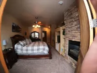 Awesome lodge on the 10th Fairway in the Torreon golf community in Show Low AZ.