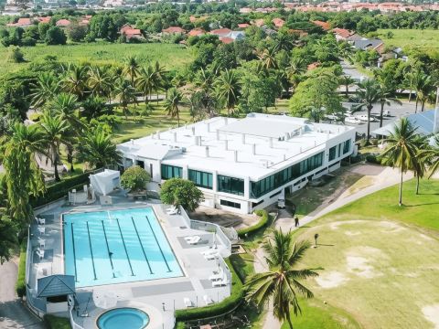Seastar Hotel and Service Apartment