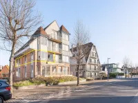 Apartment Near Dunes and Sea