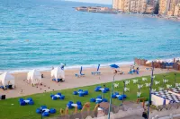 Hilton Alexandria Corniche - Beach