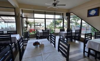 Alongkot Beach Resort Khanom
