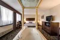 Monte Carlo Inn Oakville Suites - Romantic