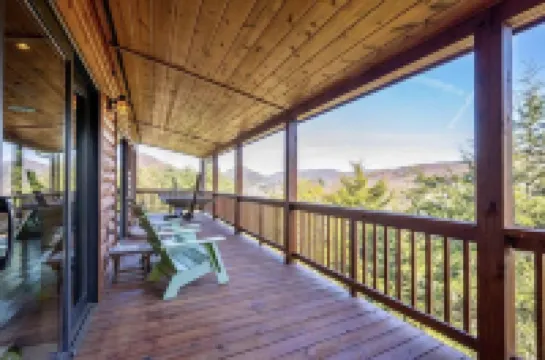 Entire Cabin in Lost River w/ fire pit + pet friendly!