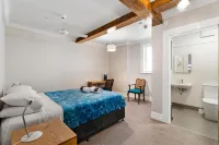 Verandahs Parkside Lodge - Hostels