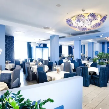 Lenas Donau Hotel