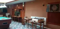 Old Priory Guest House فنادق في كارمارثين