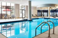 Four Points by Sheraton Mississauga Meadowvale فنادق في Milton