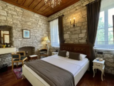 Urla Taş Konak Otel