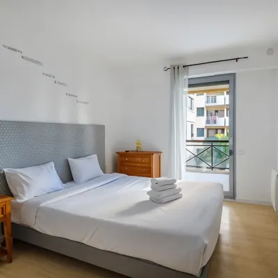 Residhotel Villa Maupassant Hotel dekat Pantai Midi