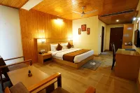 Treenz Hotel - Pools