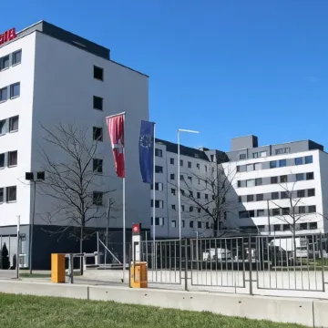 Ibis Zurich Messe Airport