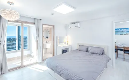 Ulju Ha Village Pension Отели рядом с достопримечательностью «Jinha Beach»