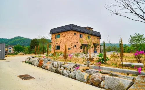 Yongin Unhak Pension