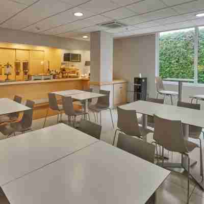 City Express by Marriott San Luis Potosi Zona Universitaria Dining/Meeting Rooms