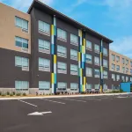 Tru by Hilton Novi Detroit Hotel a Commerce Charter Township