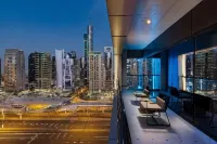 Millennium Place Marina - Romantic